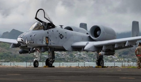 Vì sao Mỹ vẫn phải giữ 'xe tăng bay' A-10 đến 2030 dù từng định loại biên?