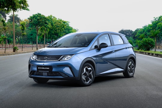 Xe cỡ nhỏ Trung Quốc 500 triệu đồng: Chọn Geely EX2 Max hay BYD Dolphin 2026?