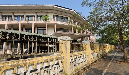 Hiện trạng khu đất 'vàng' sắp đấu giá làm tổ hợp thương mại, khách sạn cao cấp ở Huế