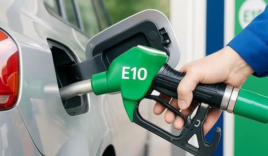 Xăng E10 chuẩn bị ra thị trường sẽ rẻ hơn xăng khoáng bao nhiêu mới khuyến khích người dùng?