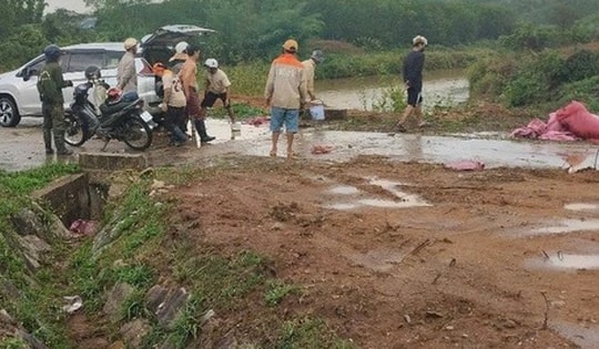 Quảng Ninh: Người đàn ông bị sét đánh tử vong khi đang làm ngoài đầm