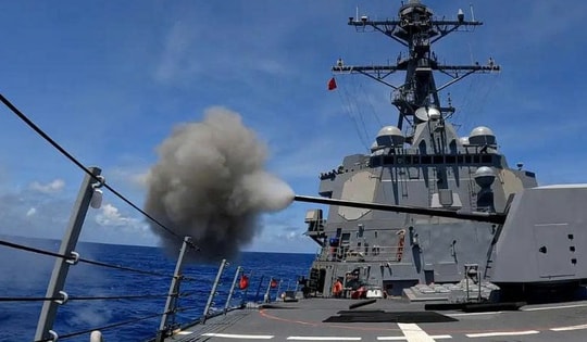 Ông Trump ra lệnh 'bắn và tiêu diệt' tất cả tàu của Iran rải thủy lôi ở eo biển Hormuz