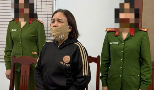 Khởi tố nữ chủ quán bán cà phê giả