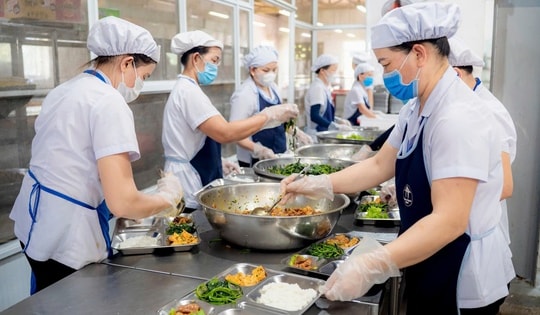 Siết quản lý, tăng cường hậu kiểm an toàn thực phẩm để bảo vệ sức khoẻ người dân từ bữa ăn hằng ngày