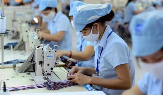 Đi làm dịp 30/4 - 1/5, người lao động có thể nhận lương gấp gần 5 lần