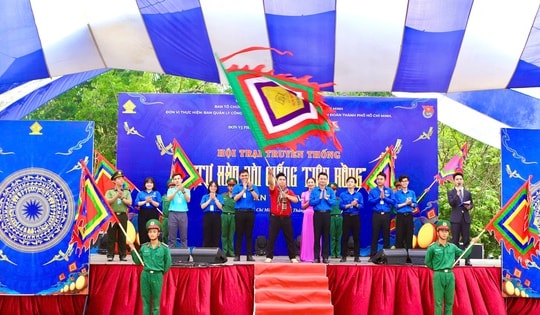 Khai mạc Hội trại truyền thống 'Tự hào nòi giống Tiên Rồng'