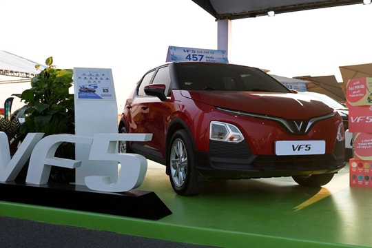 Thị trường ô tô Việt Nam bứt phá mạnh mẽ nhờ xe điện