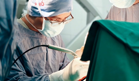 Thiếu niên 14 tuổi nhập viện cấp cứu với chiếc chìa khoá... cắm vào đầu