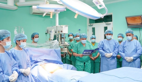 Gần 200 cán bộ y tế xuyên đêm ghép tạng, nối tiếp sự sống cho 6 bệnh nhân
