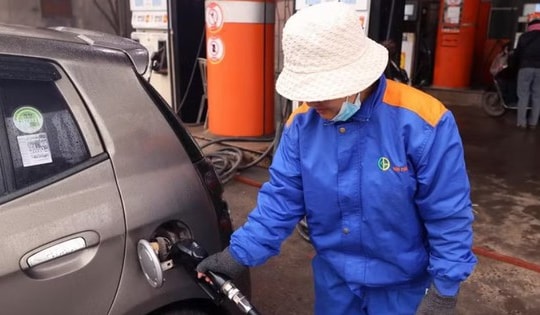 Kéo dài việc giảm thuế nhập khẩu một số mặt hàng xăng dầu về 0% đến 30/6/2026