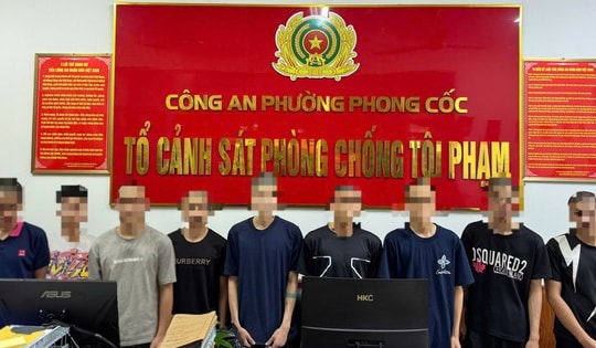 Mâu thuẫn trên mạng, 9 thanh thiếu niên mang hung khí hỗn chiến trong đêm
