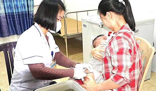 Hà Tĩnh giữ vững 'lá chắn miễn dịch' từ những mũi tiêm