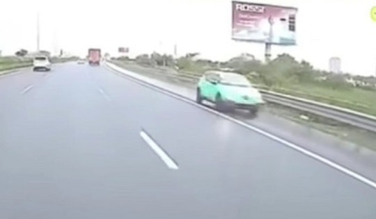 Xử phạt 35 triệu đồng tài xế taxi công nghệ đi ngược chiều trên tuyến cao tốc Pháp Vân - Cao Bồ
