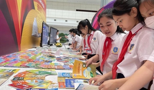 Thông tin mới nhất về bộ sách giáo khoa dùng chung từ năm học 2026-2027
