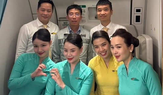 Giữa tầng mây của chặng bay Hà Nội - Paris, bác sĩ Bạch Mai kịp thời cứu hành khách