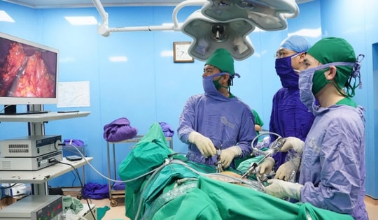 Thoát 'cửa tử' nhờ phẫu thuật nội soi cắt thực quản