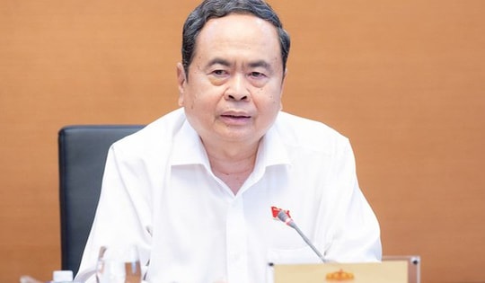 'Muốn đạt mục tiêu tăng trưởng hai con số, Quốc hội phải đi đầu trong đột phá thể chế'