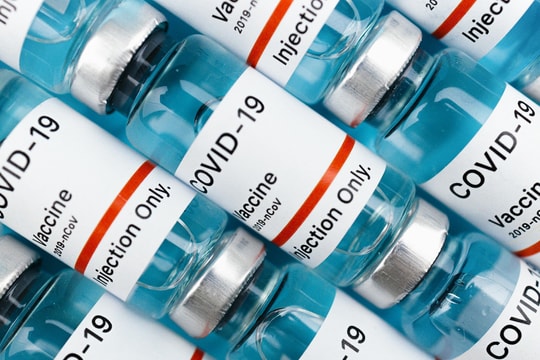 FDA ngăn các nhà khoa học công bố tính an toàn của vaccine Covid-19