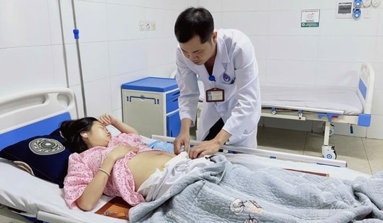 Báo động đỏ toàn viện cứu mẹ con sản phụ