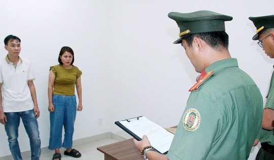 Khởi tố vợ chồng doanh nhân tổ chức cho người nước ngoài lưu trú trái phép tại Việt Nam