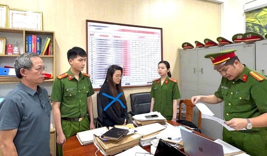 Mánh khóe tham ô tài sản của nữ quản lý cửa hàng