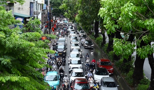 Lộ trình hạn chế xe xăng của Hà Nội sẽ được thực hiện thế nào, người dân cần chuẩn bị gì?