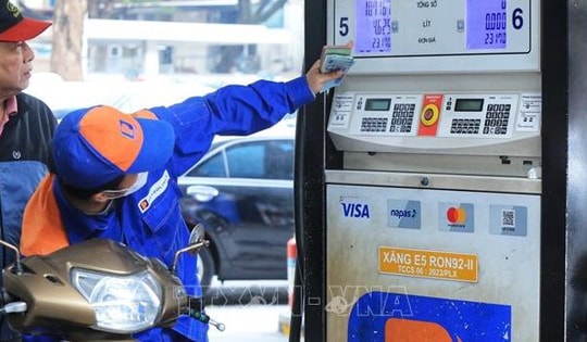 Giá dầu diesel giảm từ 15 giờ chiều nay 7/5