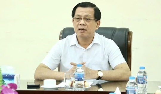 Cựu Thứ trưởng để cấp dưới 'gây khó khăn' với người đi xuất khẩu lao động nhận hối lộ 16 tỉ đồng