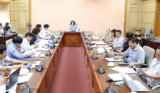 Tăng tính khả thi cho Luật Phòng bệnh bằng quy định báo cáo đồng bộ, đẩy mạnh chuyển đổi số trong giám sát dịch