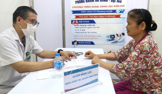 Tổ chức khám sức khỏe định kỳ, khám sàng lọc miễn phí cho người dân