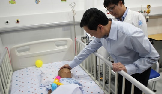 Thứ trưởng Bộ Y tế Nguyễn Tri Thức: 'Đừng để trẻ bị bạo hành rồi mới vào cuộc'