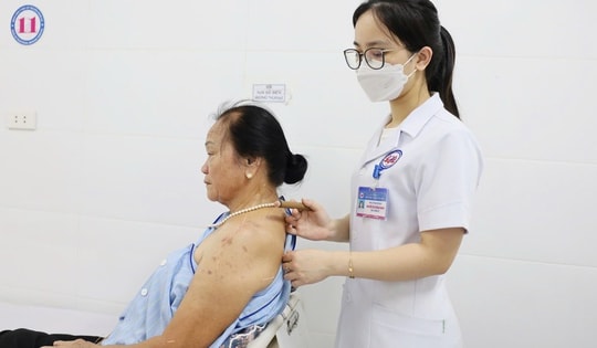 Đau kéo dài sau Zona: Biến chứng không nên xem nhẹ