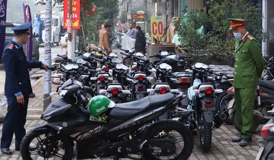 Hà Nội dự kiến tăng mạnh phí dùng vỉa hè để trông xe