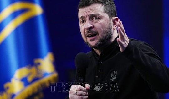 Tổng thống Ukraine ký sắc lệnh đặc biệt về Quảng trường Đỏ khi Nga duyệt binh Ngày Chiến thắng