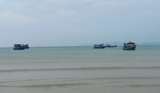 Cứu kịp thời 4 ngư dân gặp nạn trên vùng biển Cô Tô