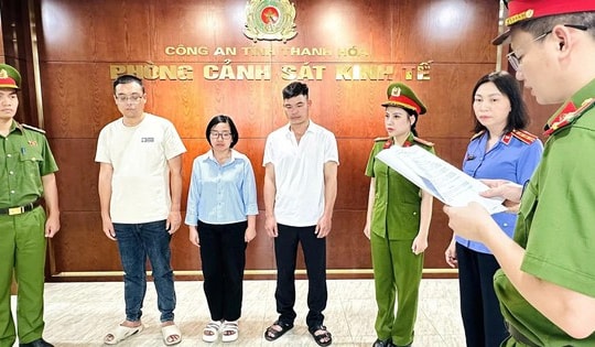 Giám đốc chỉ đạo nhân viên xả gần 6 triệu kg chất thải ra môi trường