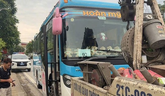 Tài xế không có GPLX chở 20 người đi làm thiện nguyện ở Lào Cai