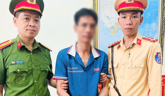 Kiểm tra vi phạm nồng độ cồn, phát hiện tài xế giấu ma túy trong người