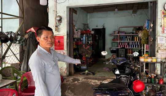 Bắt Nguyễn Duy Xuyên cầm dao đuổi chém hàng xóm