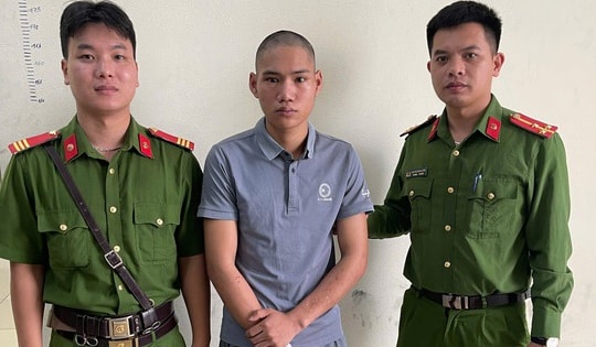 Thanh niên say rượu, cầm dao dọa chém người đi đường