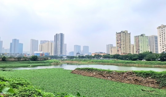 Cận cảnh công viên hồ điều hòa trên 'đất vàng' giữa Thủ đô bị bỏ hoang suốt 16 năm