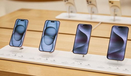 Người dùng phổ thông đang quay lại chọn iPhone 15 thường thay vì flagship đắt tiền