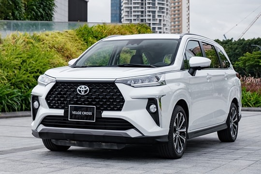 Giá xe Toyota Veloz Cross tháng 5/2026: Ưu đãi 100% lệ phí trước bạ