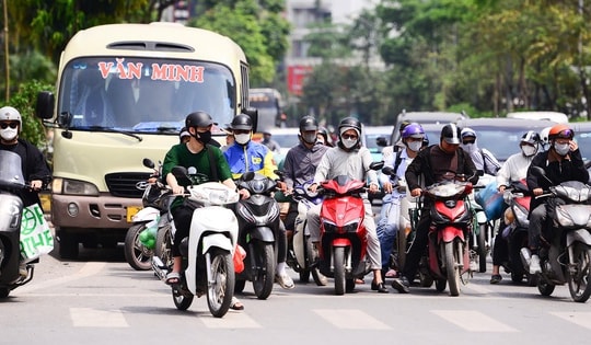 Cao điểm nắng nóng ở miền Bắc 2 ngày tới, cảnh báo cháy rừng diện rộng