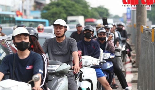 Hà Nội dự kiến các mức hỗ trợ người dân chuyển xe máy xăng sang xe điện