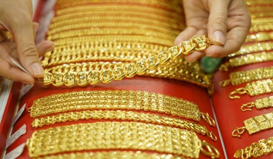 Chốt giá vàng hôm nay ngày 14/5 nằm yên nghe ngóng