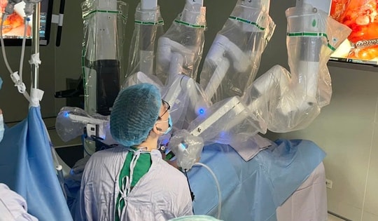 Nam bệnh nhân phát hiện ung thư tuyến tiền liệt từ triệu chứng tiểu khó, tiểu buốt