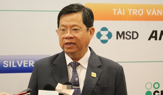 Xu hướng mới trong điều trị ung thư: Kết hợp AI và y học cổ truyền