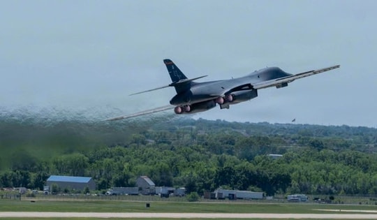 Oanh tạc cơ B-1B Mỹ tái xuất kích sau khi được chữa 'xương sống'