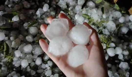 Mưa đá xối xả có xuất hiện khi miền Bắc chuyển mưa dông chiều tối nay?